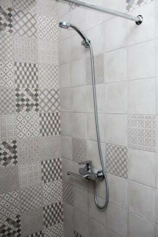 Гостевой дом Пани Яроцька Евпатория Улучшенный трехместный номер-7